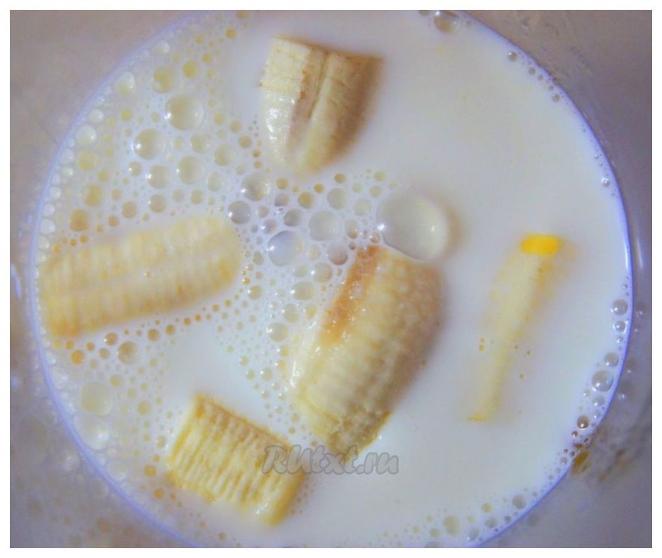 Молочный коктейль с хурмой и бананом